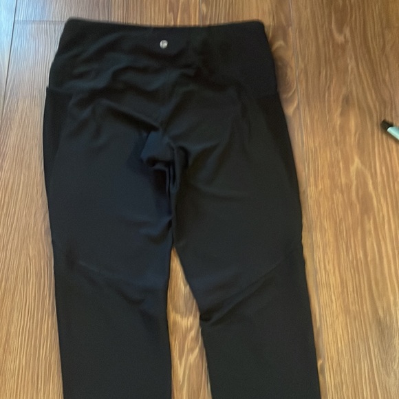 Black workout leggings size medium - Picture 5 of 5